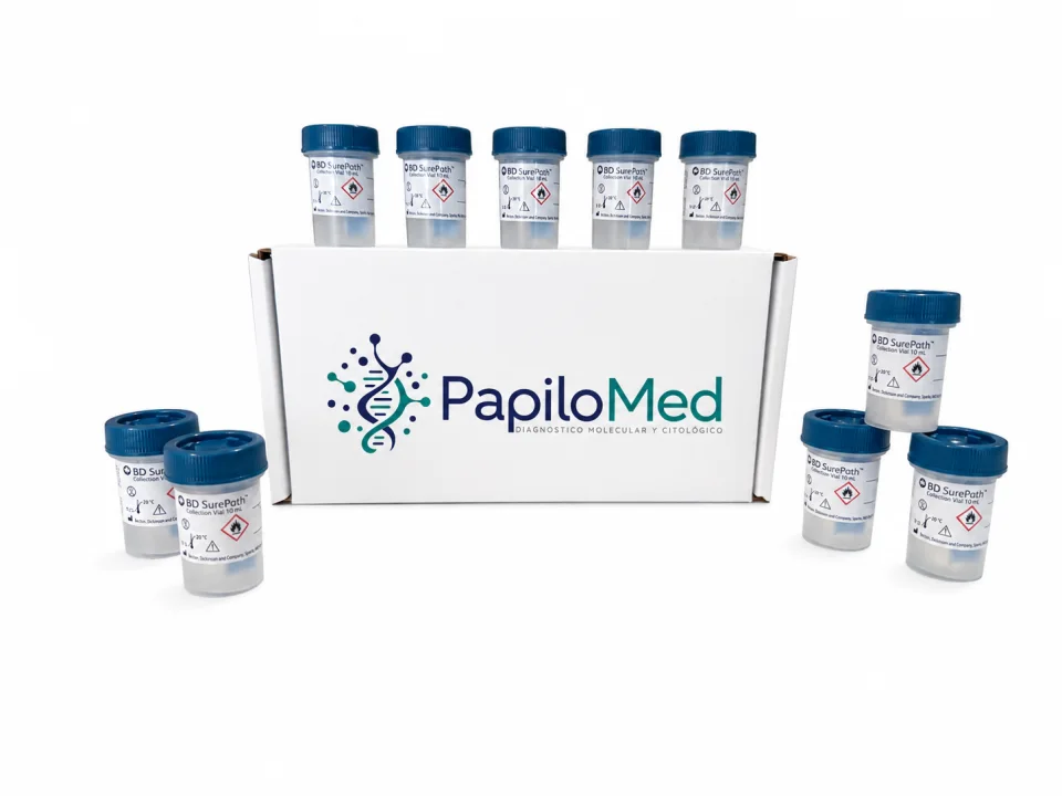 Kit PapiloMed acompañado por los viales BD SurePath